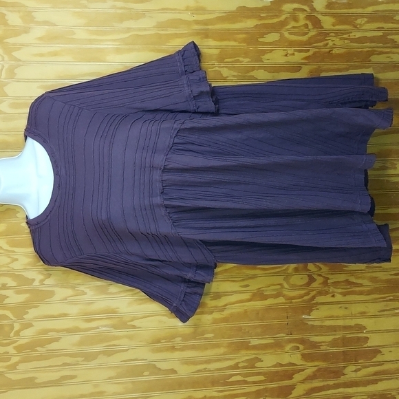 Free People Tops - Free people pull over top